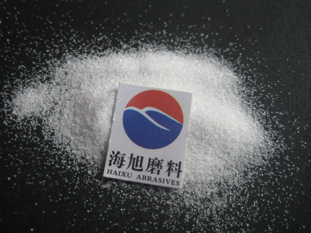 F60 F100 Allumina fusa bianca ad alta purezza (WFA) per operazioni di taglio a getto d'acqua -1-White Fused Alumina-Haixu Abrasives